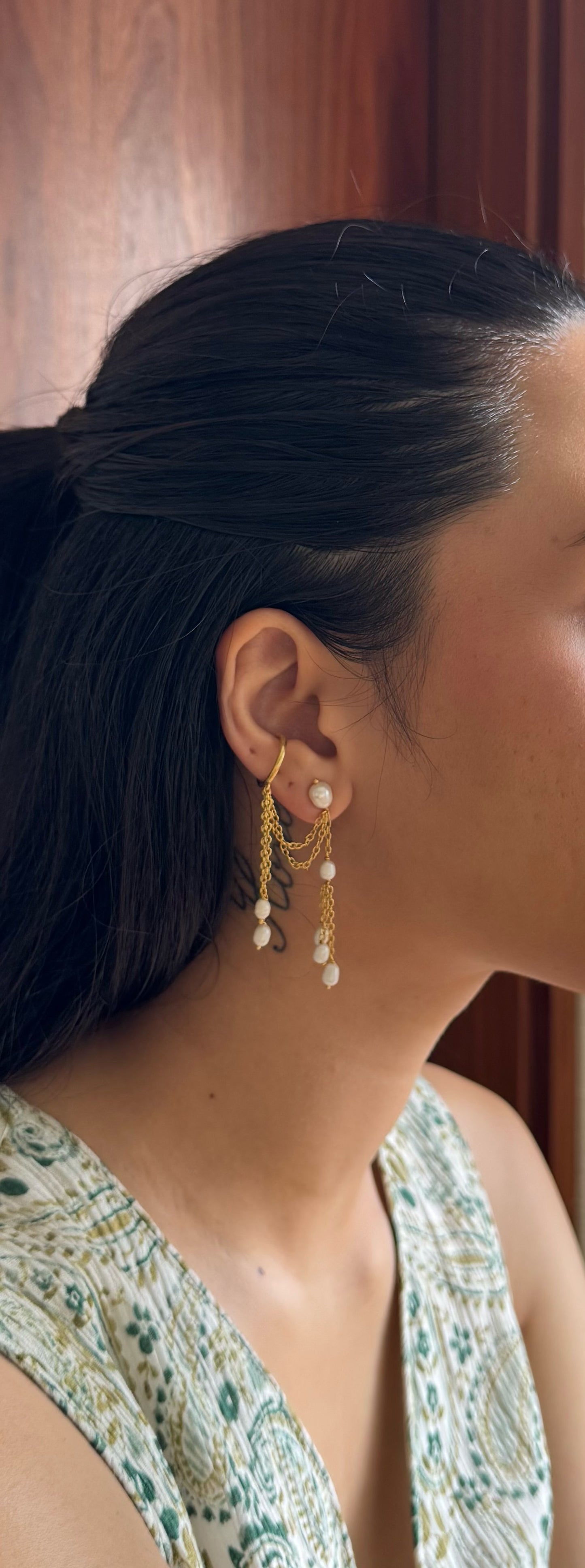 Linear Pearl Clip ons