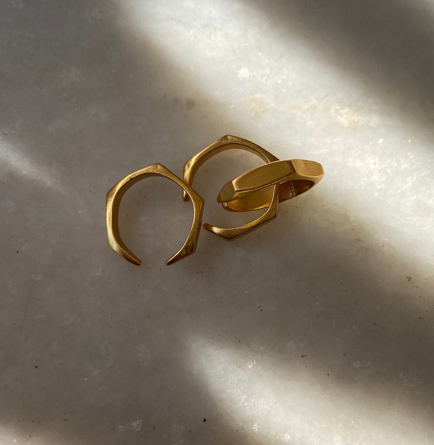 Hexagon adjustable rings