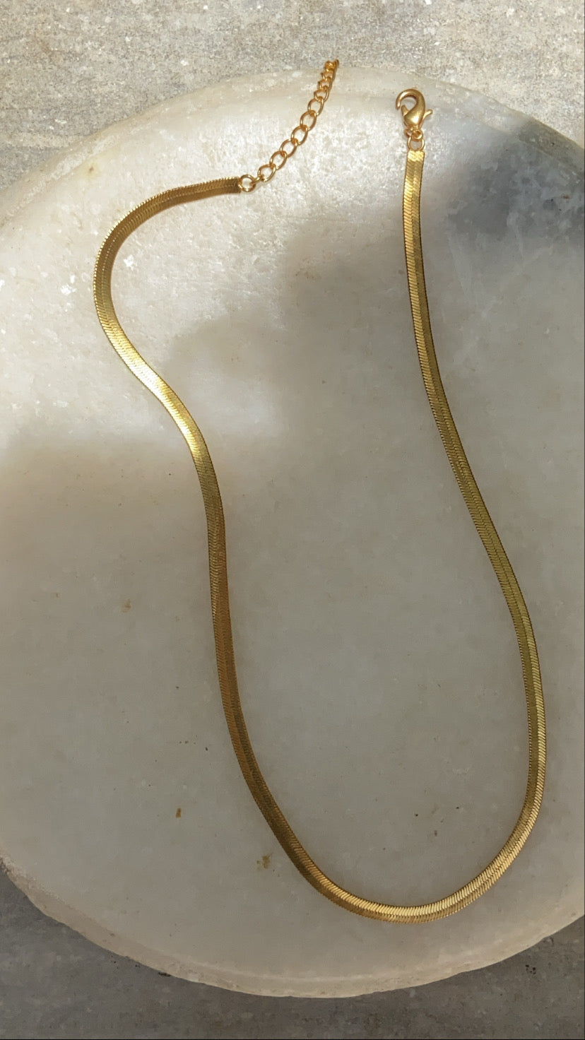 Flat snake chain