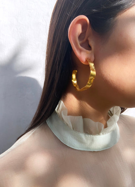 Large crumpled hoops